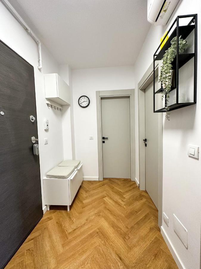 Studio 21 Bucarest Esterno foto